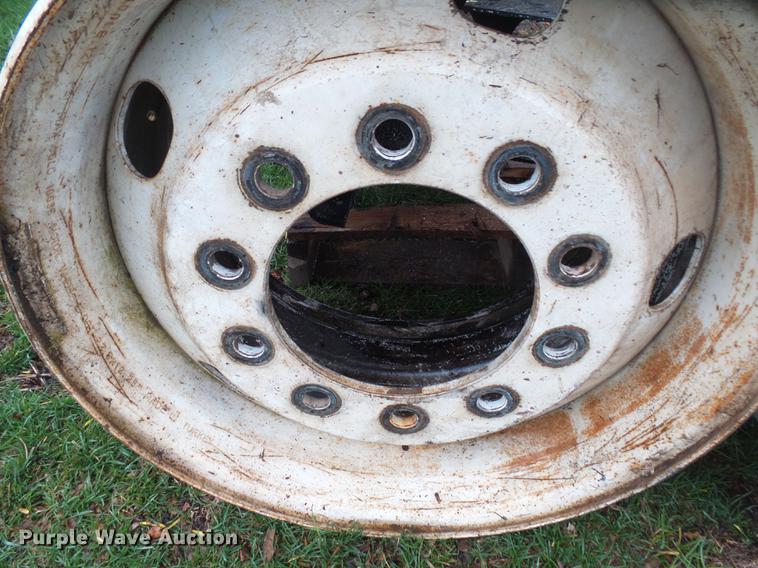 image for item DX9179 2005 Sterling L8500 front axle