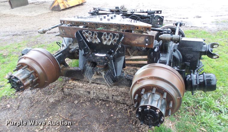 image for item EF9510 2005 Sterling L8500 walking beam rear axle