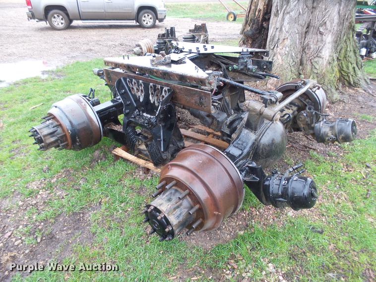 image for item EF9510 2005 Sterling L8500 walking beam rear axle