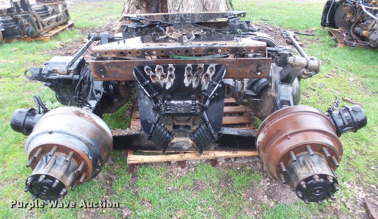 image for item EF9510 2005 Sterling L8500 walking beam rear axle