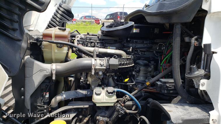 image for item EN9922 2015 Freightliner Cascadia 125 semi truck