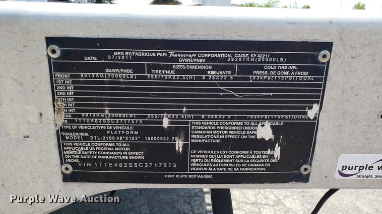 image for item EN9925 2012 Transcraft DTL211 drop deck trailer