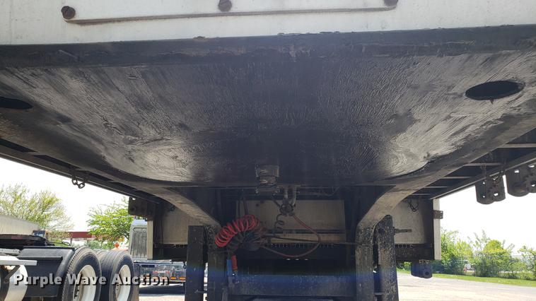 image for item EN9925 2012 Transcraft DTL211 drop deck trailer