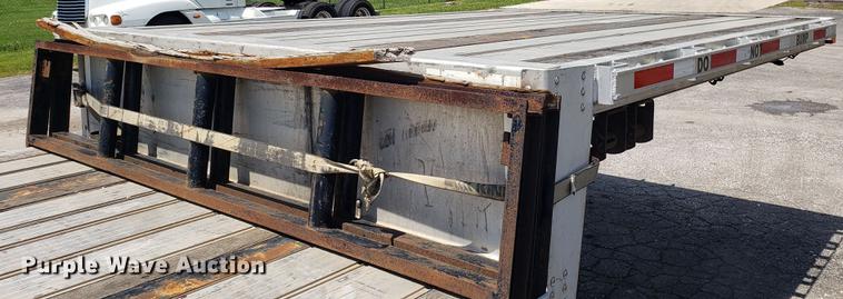 image for item EN9925 2012 Transcraft DTL211 drop deck trailer