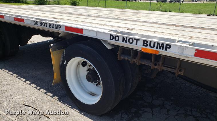 image for item EN9925 2012 Transcraft DTL211 drop deck trailer