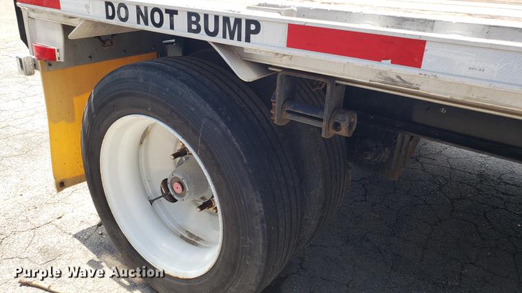 image for item EN9925 2012 Transcraft DTL211 drop deck trailer