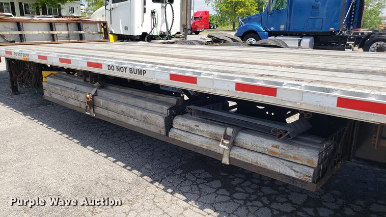 image for item EN9925 2012 Transcraft DTL211 drop deck trailer