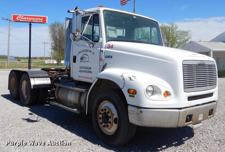 image for item EZ9998 2000 Freightliner FL112 semi truck