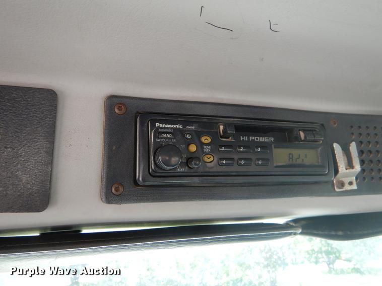 image for item EZ9998 2000 Freightliner FL112 semi truck