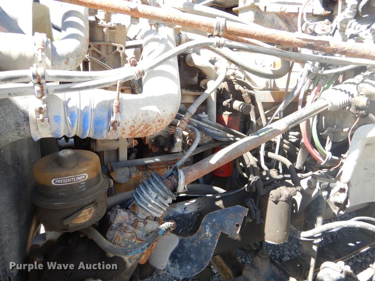 image for item EZ9998 2000 Freightliner FL112 semi truck