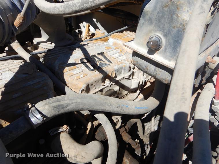 image for item EZ9998 2000 Freightliner FL112 semi truck