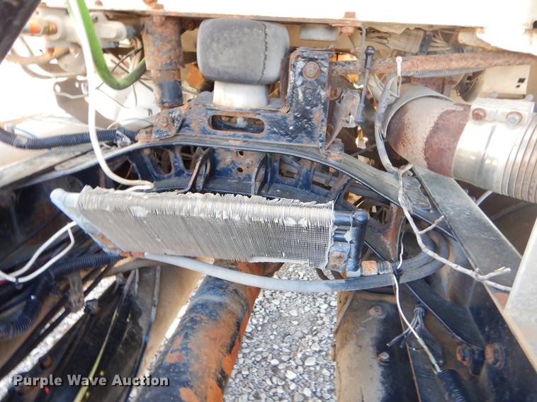 image for item EZ9998 2000 Freightliner FL112 semi truck