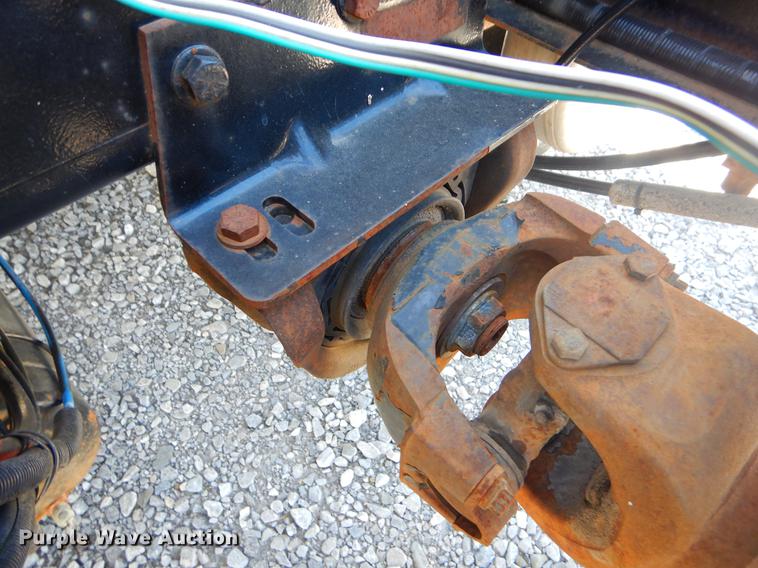 image for item EZ9998 2000 Freightliner FL112 semi truck