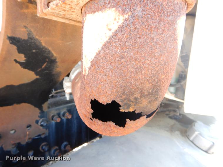 image for item EZ9998 2000 Freightliner FL112 semi truck