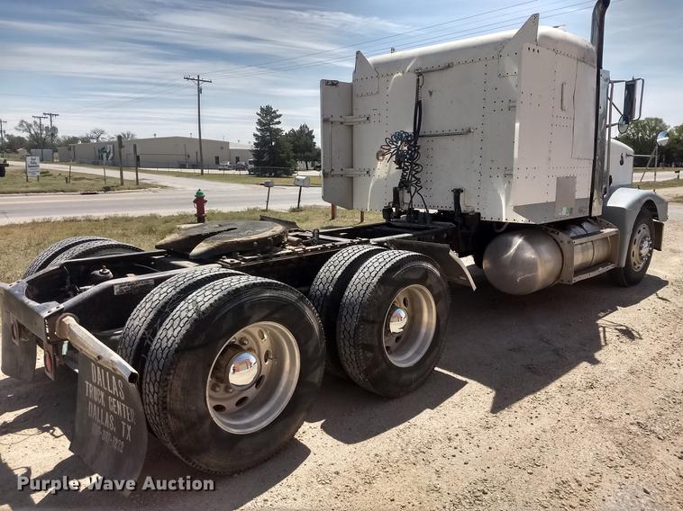 image for item FG9328 1994 Peterbilt 377 semi truck