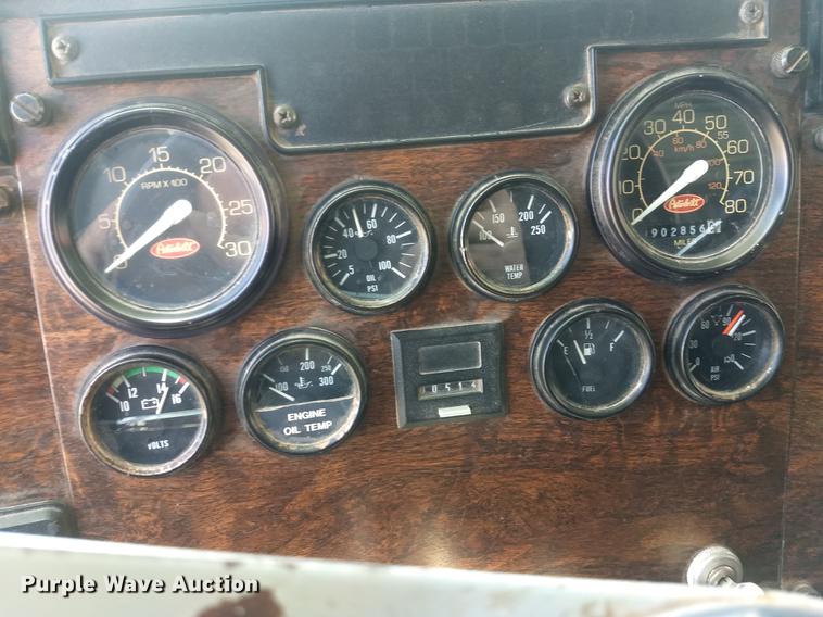 image for item FG9328 1994 Peterbilt 377 semi truck