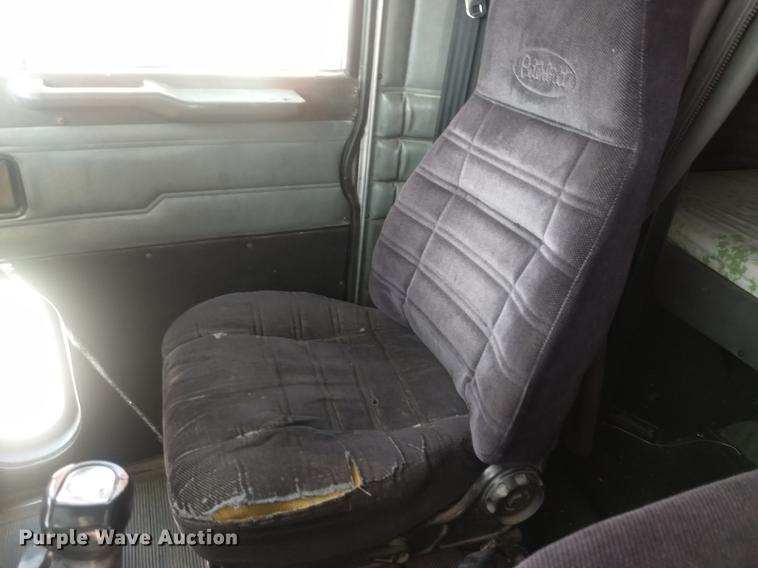 image for item FG9328 1994 Peterbilt 377 semi truck