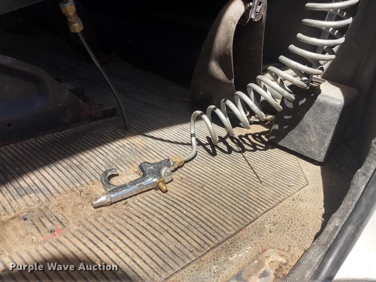 image for item FG9328 1994 Peterbilt 377 semi truck