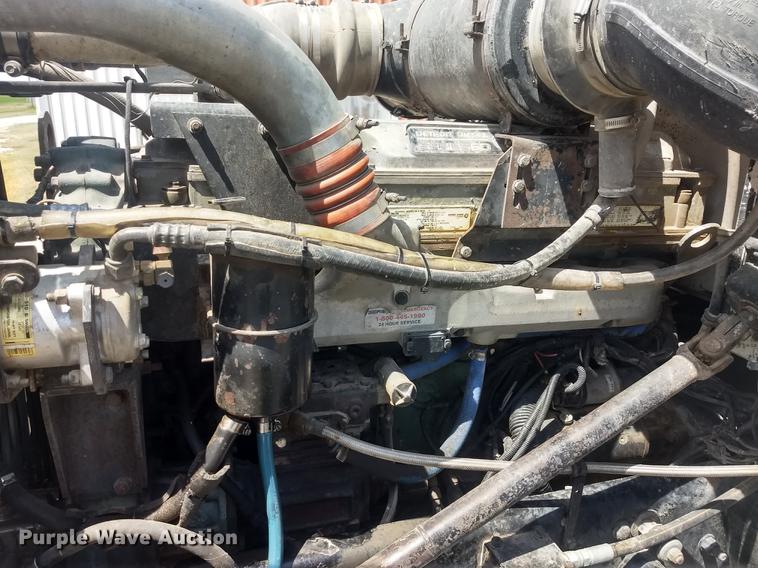 image for item FG9328 1994 Peterbilt 377 semi truck