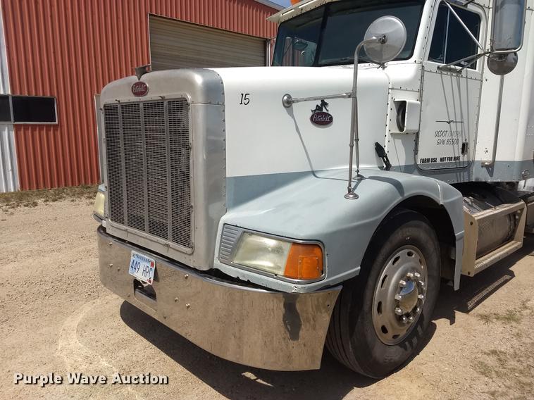 image for item FG9328 1994 Peterbilt 377 semi truck