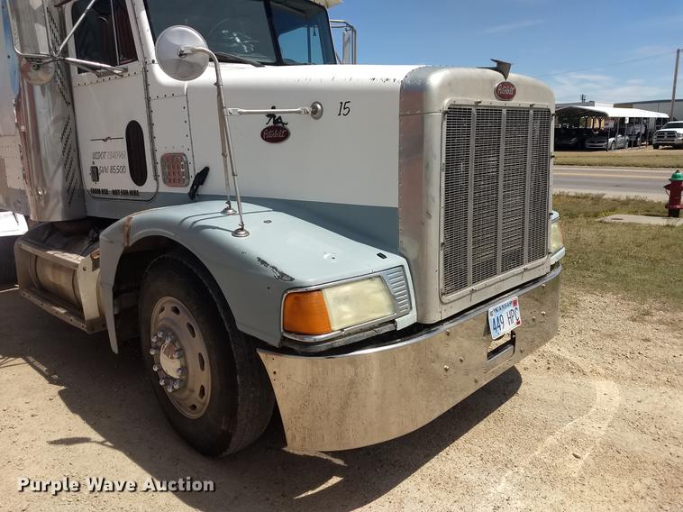 image for item FG9328 1994 Peterbilt 377 semi truck