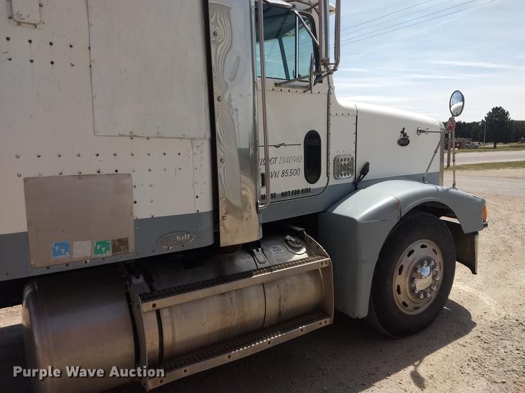 image for item FG9328 1994 Peterbilt 377 semi truck