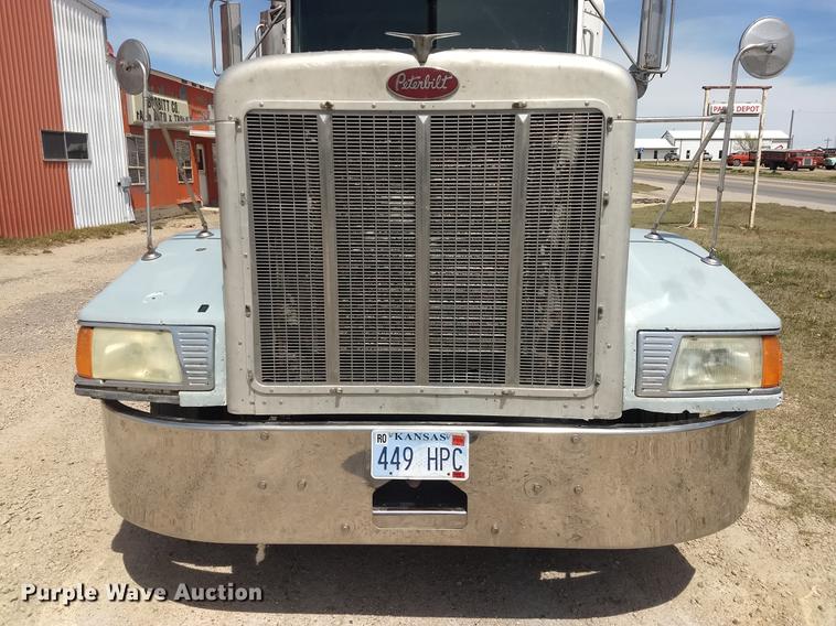image for item FG9328 1994 Peterbilt 377 semi truck