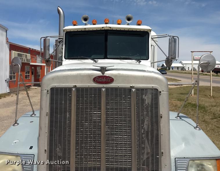 image for item FG9328 1994 Peterbilt 377 semi truck