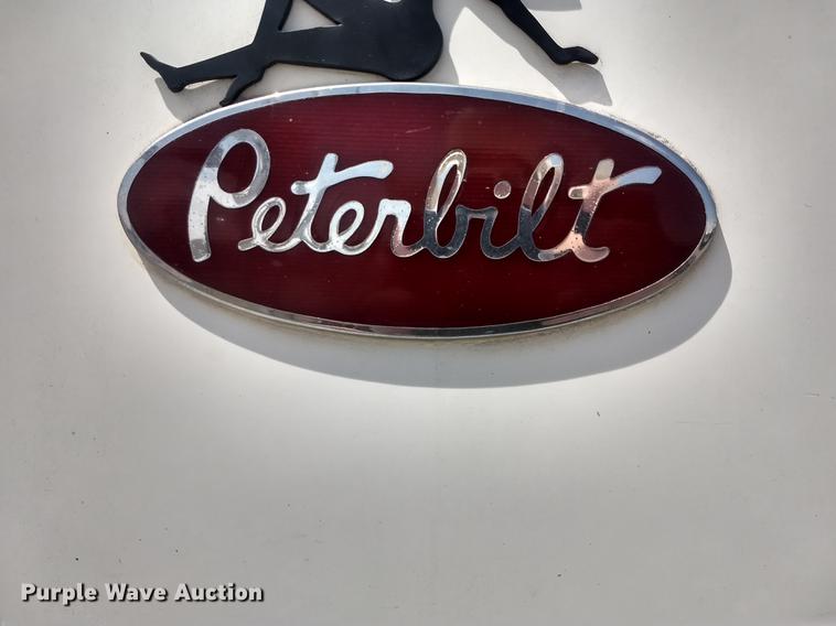 image for item FG9328 1994 Peterbilt 377 semi truck