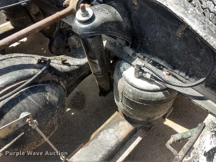 image for item FG9328 1994 Peterbilt 377 semi truck