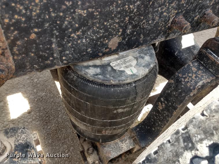 image for item FG9328 1994 Peterbilt 377 semi truck