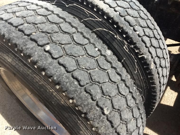 image for item FG9328 1994 Peterbilt 377 semi truck