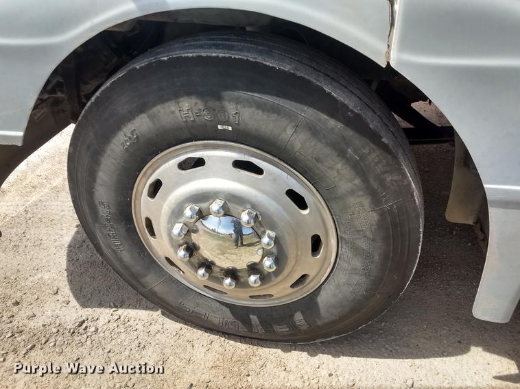 image for item FG9328 1994 Peterbilt 377 semi truck