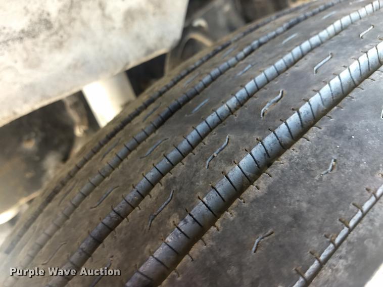 image for item FG9328 1994 Peterbilt 377 semi truck