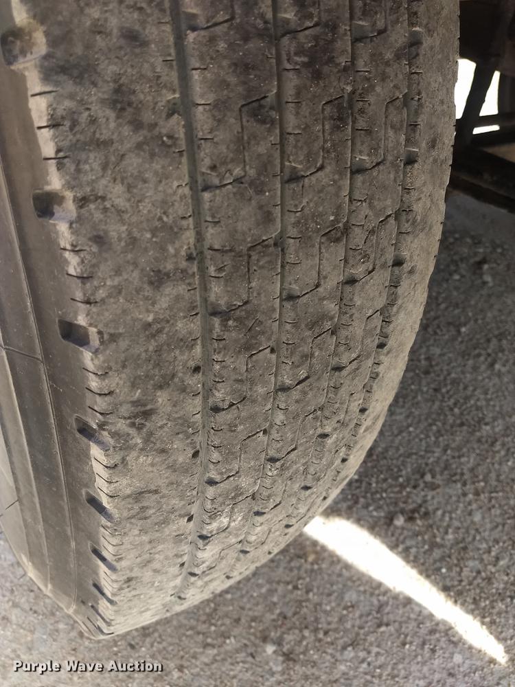 image for item FG9328 1994 Peterbilt 377 semi truck