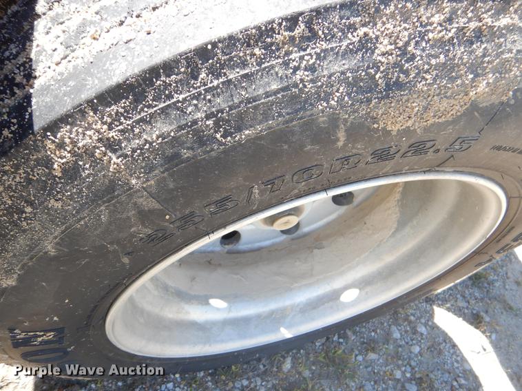 image for item FH9377 1994 Trail King TXK70HDG562 lowboy equipment trailer