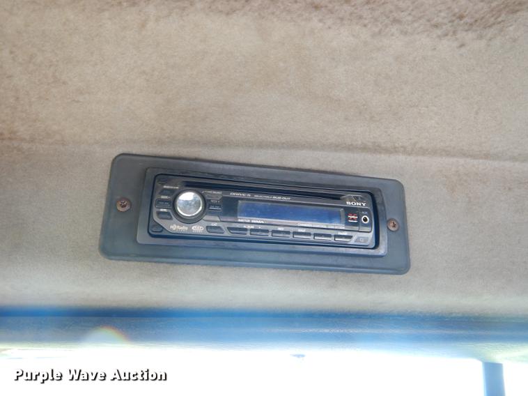 image for item FH9391 1998 Mack CH613 semi truck