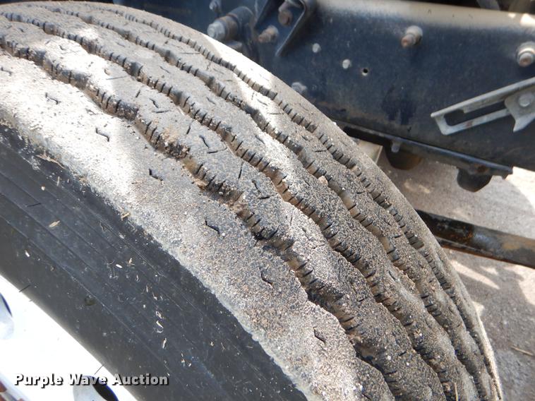 image for item FH9391 1998 Mack CH613 semi truck