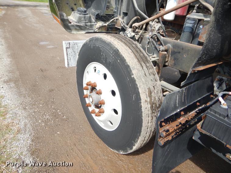 image for item FH9391 1998 Mack CH613 semi truck