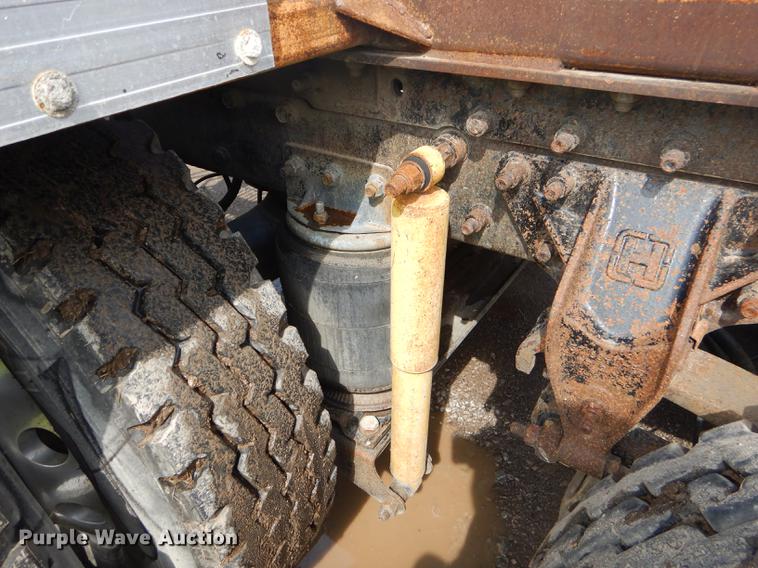 image for item FH9391 1998 Mack CH613 semi truck