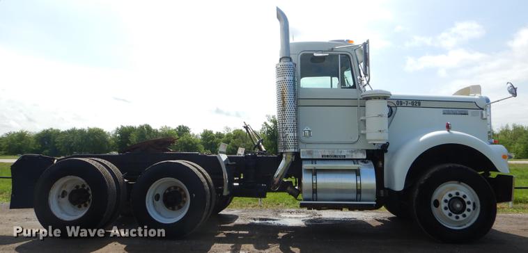 image for item FH9392 1977 Kenworth semi truck