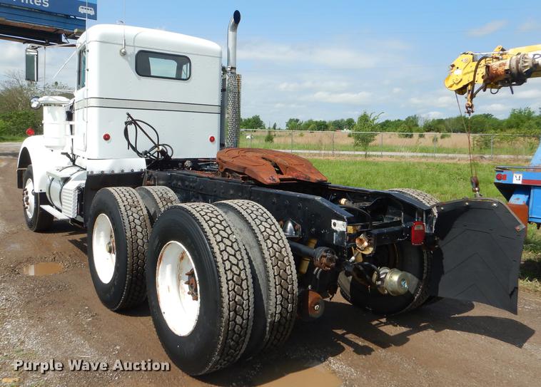 image for item FH9392 1977 Kenworth semi truck