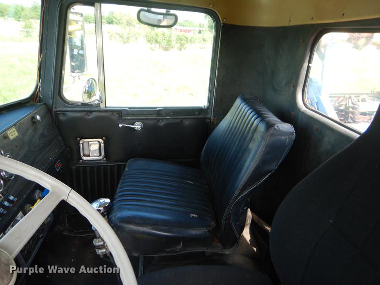 image for item FH9392 1977 Kenworth semi truck