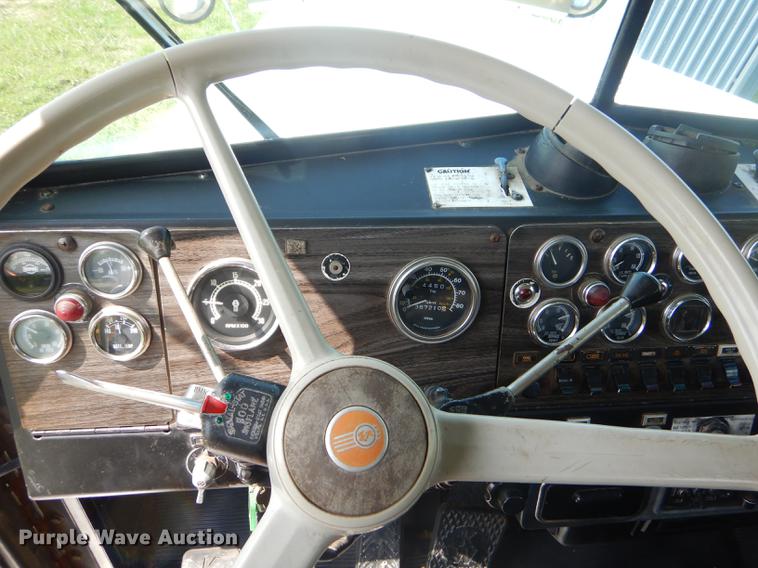 image for item FH9392 1977 Kenworth semi truck