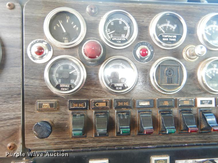 image for item FH9392 1977 Kenworth semi truck