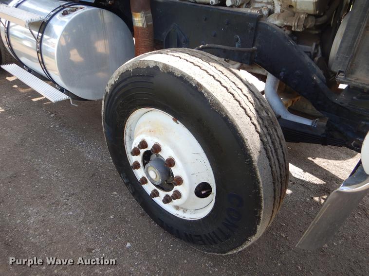 image for item FH9392 1977 Kenworth semi truck