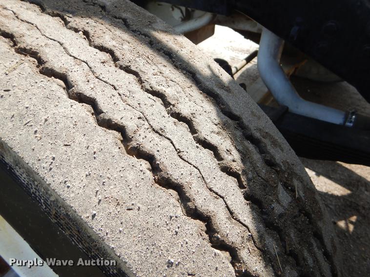 image for item FH9392 1977 Kenworth semi truck