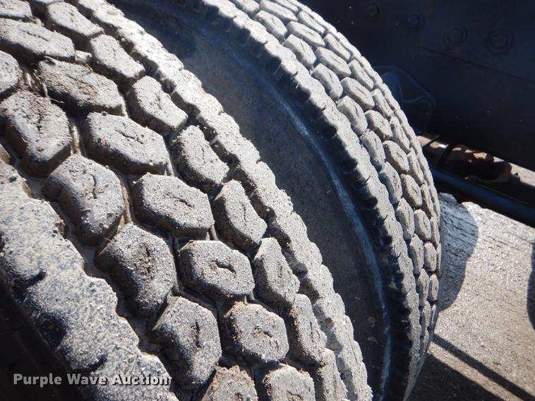 image for item FH9392 1977 Kenworth semi truck