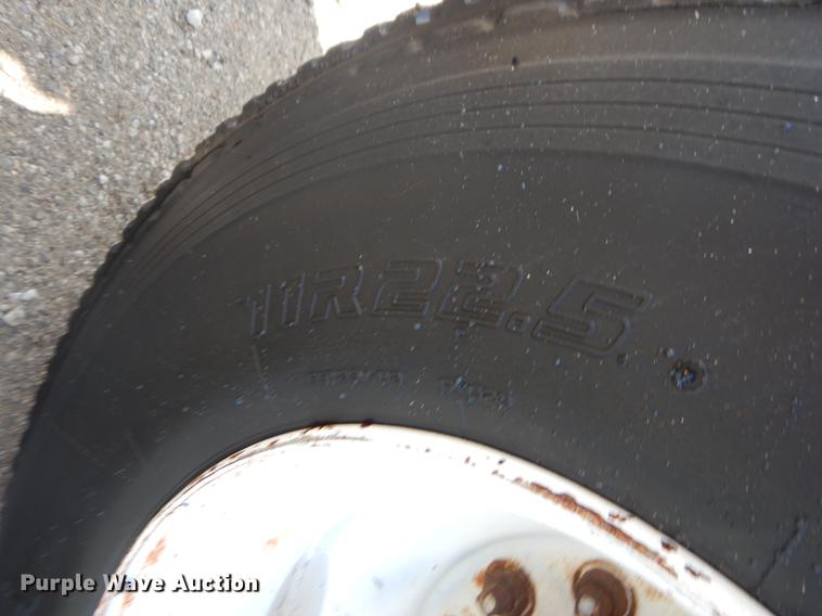 image for item FH9392 1977 Kenworth semi truck