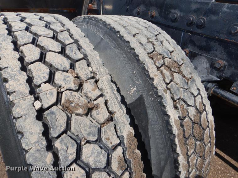 image for item FH9392 1977 Kenworth semi truck